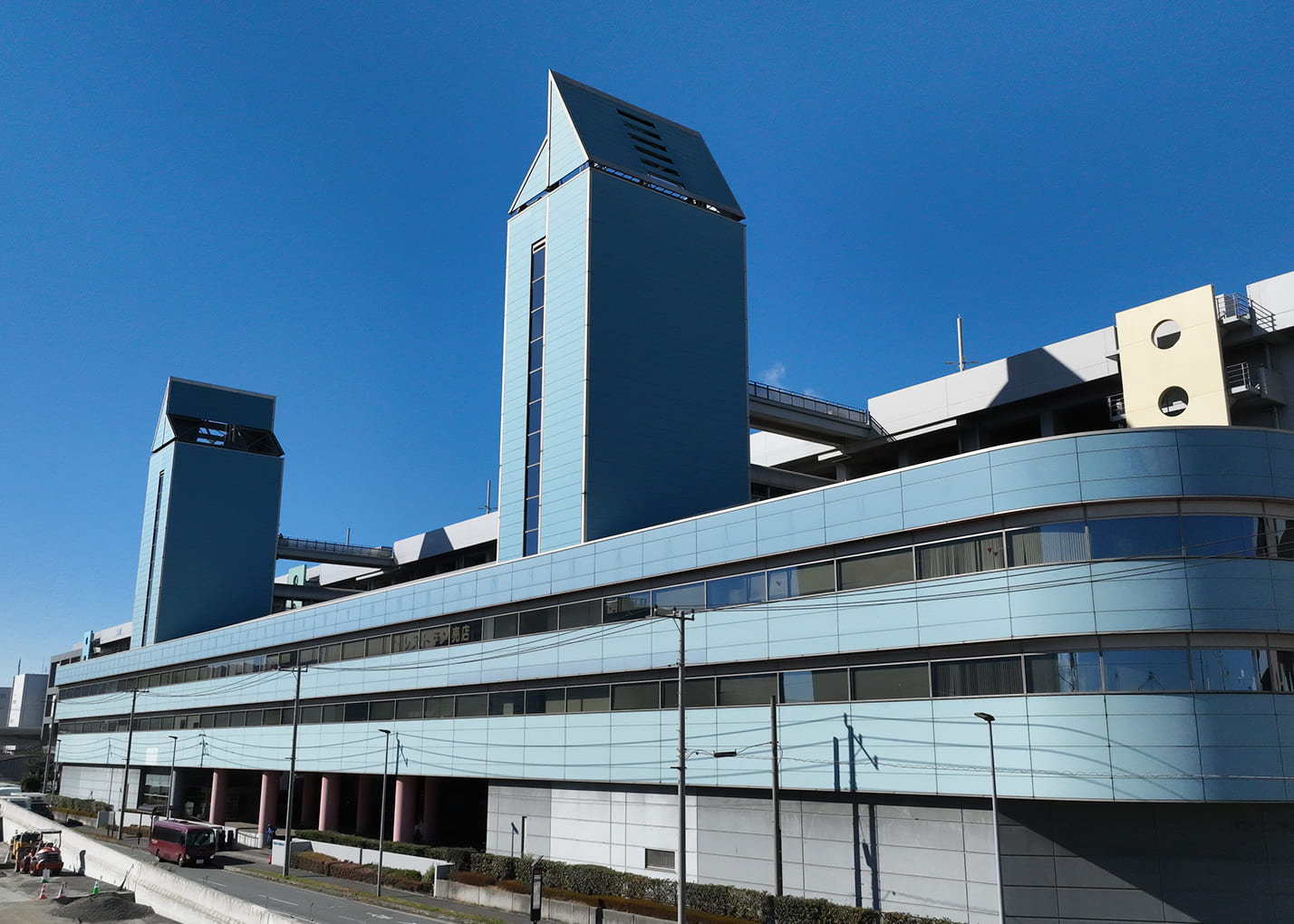 管理棟 建物外観